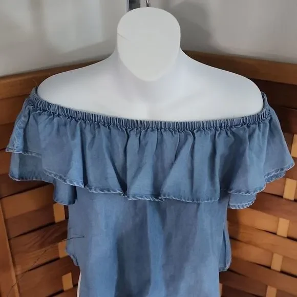Denim off the shoulder crop top - Picture 3 of 9